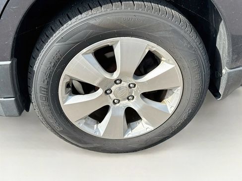 Used 2010 Subaru Outback 3.6R Limited w/ Popular Equipment Group 2A AWD/4WD image 34