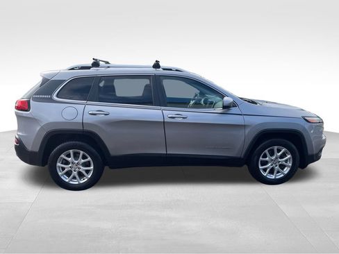 Used 2014 Jeep Cherokee Latitude AWD/4WD image 8