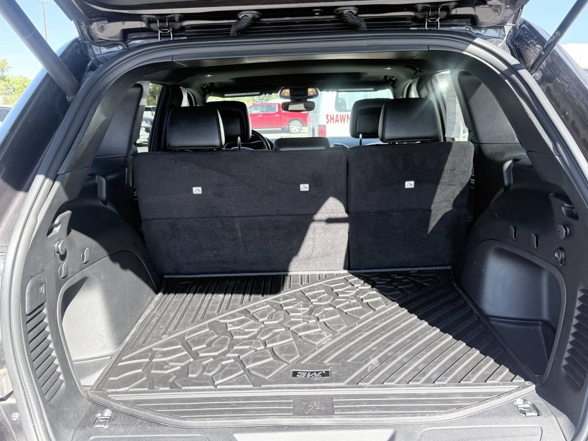 Used 2021 Jeep Grand Cherokee Limited AWD/4WD image 16