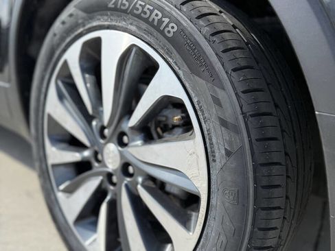 Used 2022 Buick Encore Preferred image 7