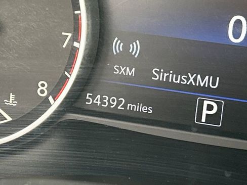 Used 2018 Nissan Murano SL w/ Moonroof Package image 17