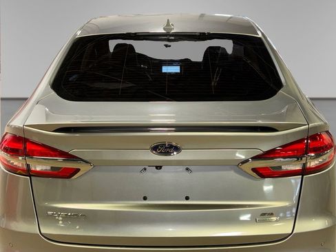 Used 2020 Ford Fusion SE w/ Equipment Group 151A image 17