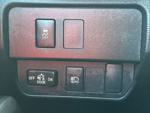 Used 2023 Toyota Tacoma 4x4 Double Cab image 31