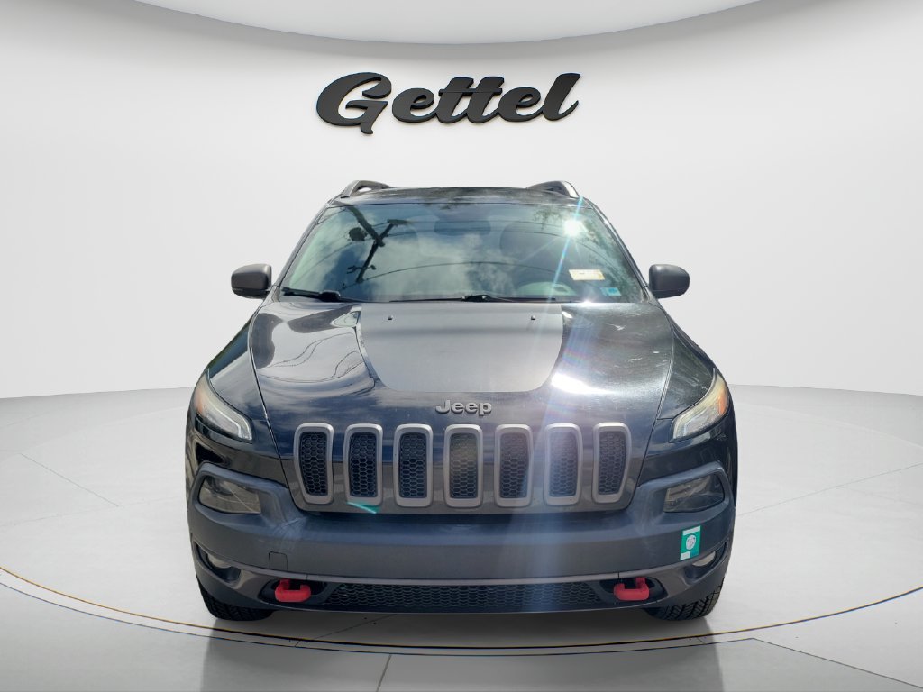 Used 2016 Jeep Cherokee Trailhawk w/ Comfort/Convenience Group AWD/4WD image 2