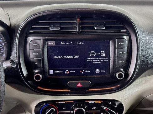Used 2022 Kia Soul LX FWD image 11