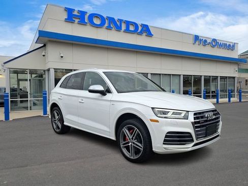 Used 2018 Audi SQ5 Premium Plus w/ S Sport Package image 3