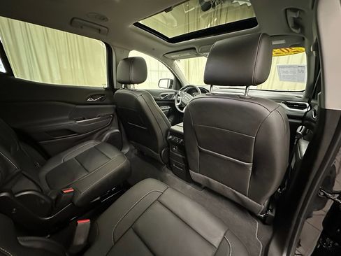 Certified 2023 GMC Acadia SLT w/ Elevation Edition image 19