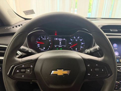 Used 2021 Chevrolet TrailBlazer LT w/ Convenience Package FWD image 24