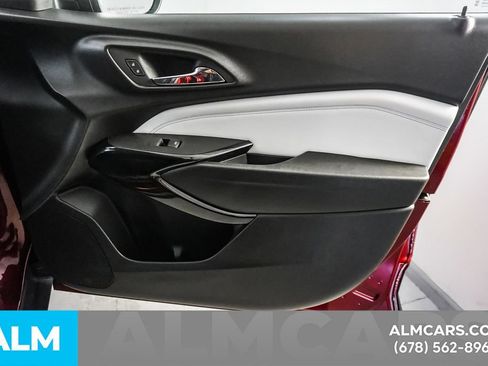 Used 2025 Chevrolet Trax LT FWD image 41
