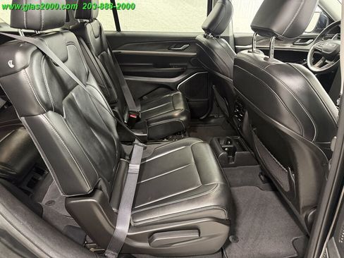 Used 2022 Jeep Grand Cherokee L Limited AWD/4WD image 10