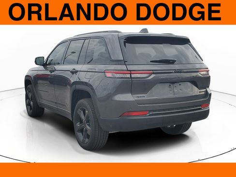 New 2025 Jeep Grand Cherokee Limited image 3