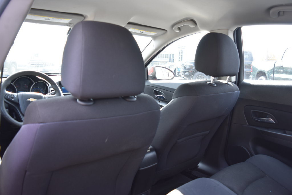 Used 2016 Chevrolet Cruze LT FWD image 11