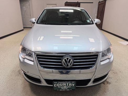 Used 2007 Volkswagen Passat 2.0T image 2