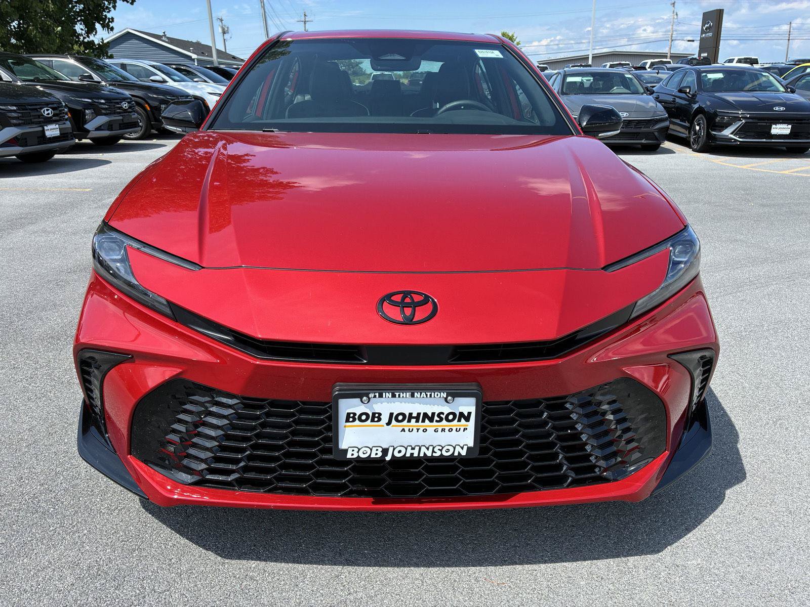 Used 2026 Toyota Camry Hybrid w/ Convenience Package FWD image 3
