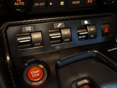 Used 2020 Nissan GT-R Premium image 26