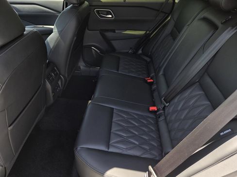 New 2026 Nissan Rogue Platinum w/ Platinum Premium Package AWD/4WD image 13