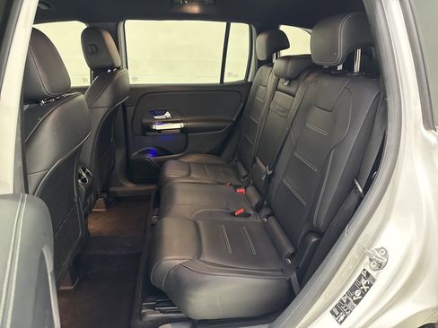 Used 2021 Mercedes-Benz GLB 35 AMG 4MATIC w/ Premium Package image 33