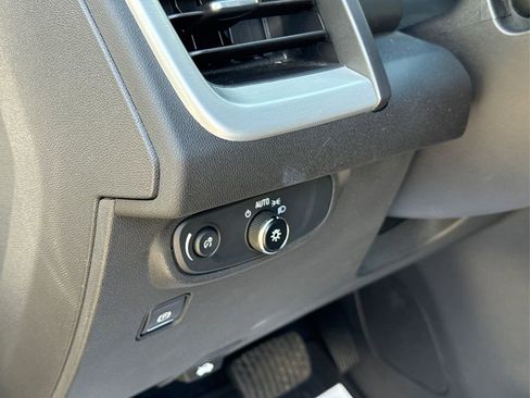 Used 2021 GMC Terrain SLE w/ Driver Convenience Package image 37