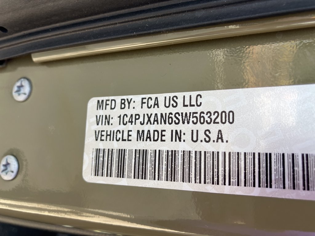 Used 2025 Jeep Wrangler Sport AWD/4WD image 32