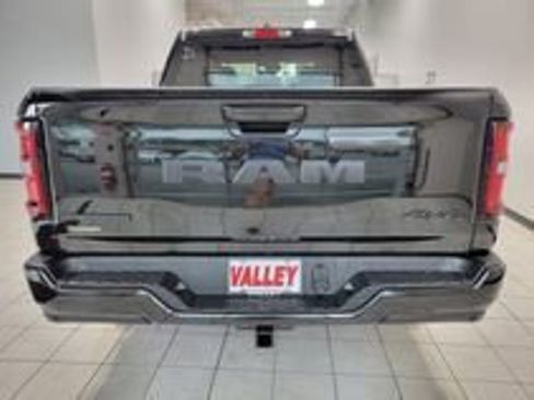 New 2026 RAM 1500 Big Horn w/ Night Edition AWD/4WD image 5