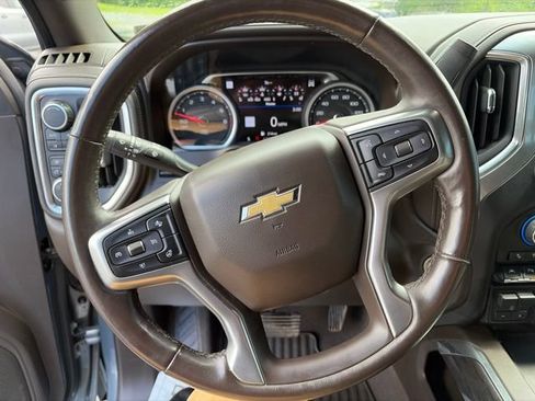 Used 2019 Chevrolet Silverado 1500 LTZ w/ Technology Package AWD/4WD image 17