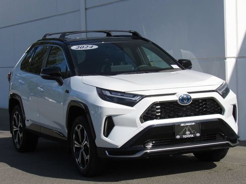 Certified 2024 Toyota RAV4 XSE w/ Weather Package AWD/4WD image 2
