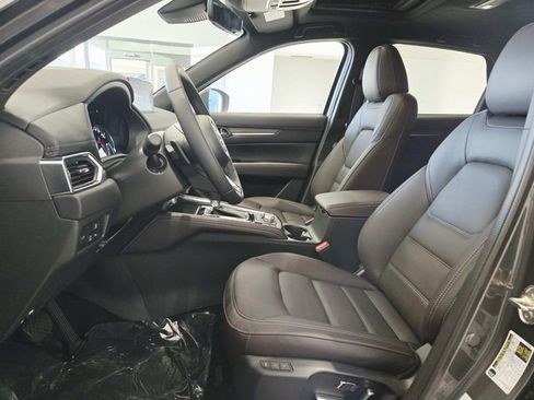 New 2025 MAZDA CX-5 Carbon Edition image 9