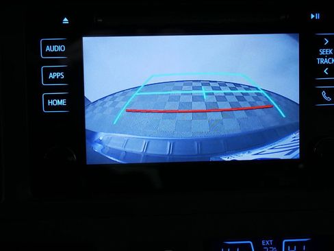 Used 2017 Toyota Sienna XLE image 34