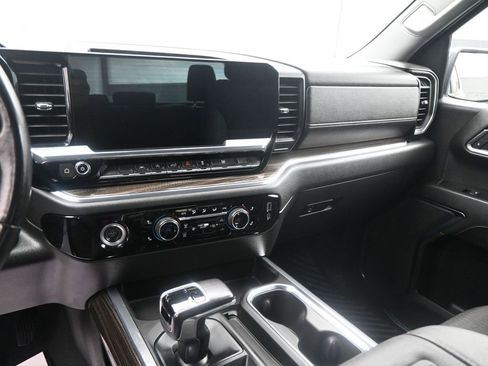 Used 2022 Chevrolet Silverado 1500 LT image 25