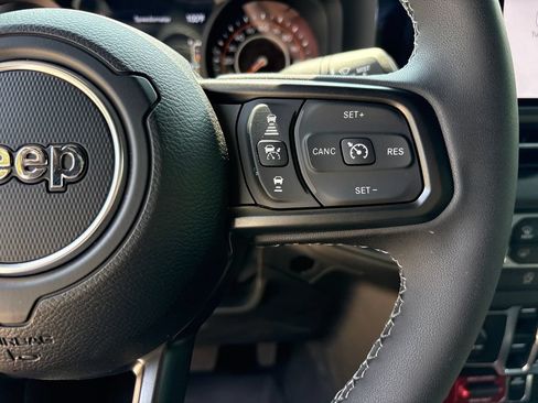 Used 2026 Jeep Gladiator Sport AWD/4WD image 45