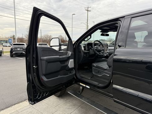 Used 2025 Ford F450 Platinum w/ Platinum Plus Package image 12