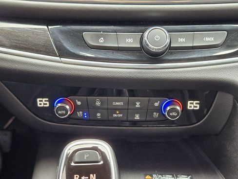 Used 2021 Buick Enclave Avenir w/ Avenir Technology Package image 17