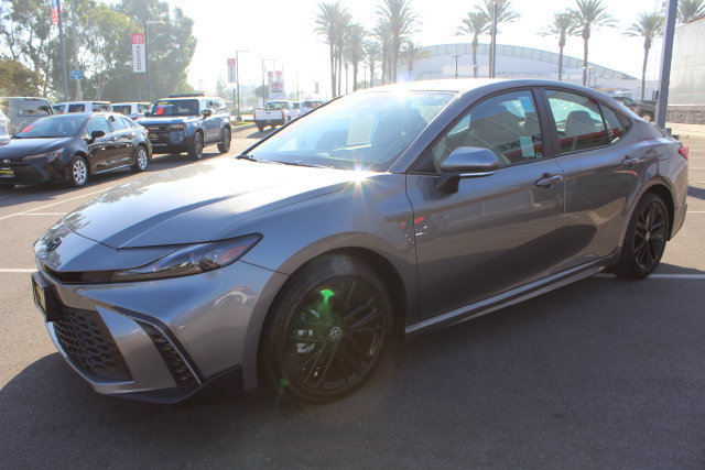 Certified 2026 Toyota Camry SE FWD image 5