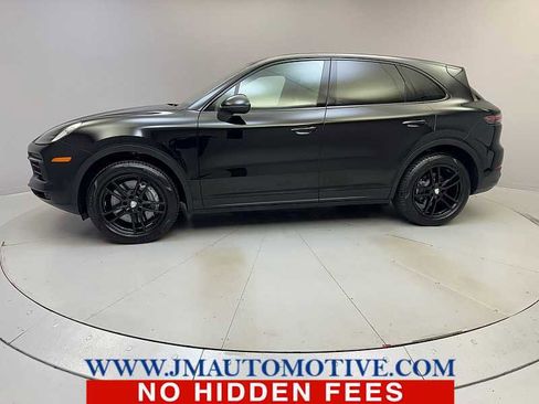 Used 2021 Porsche Cayenne image 2