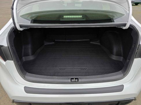 Certified 2026 Toyota Corolla SE w/ SE Package image 14