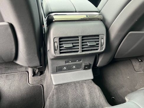 Used 2024 Land Rover Range Rover Velar S image 30