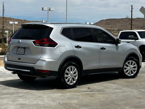 Used 2020 Nissan Rogue S FWD image 8