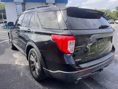 Used 2021 Ford Explorer XLT w/ Equipment Group 202A RWD image 3