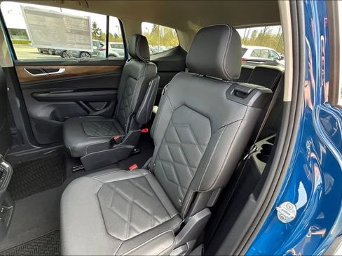 New 2025 Volkswagen Atlas SE image 11