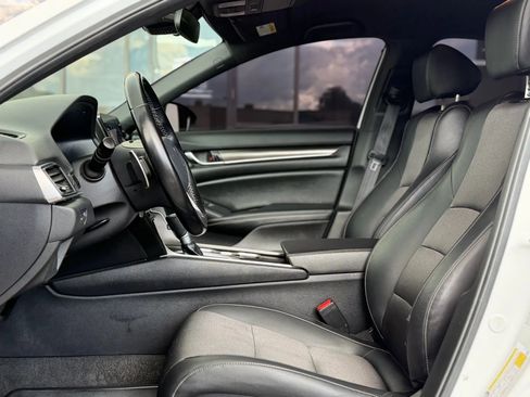 Used 2019 Honda Accord Sport image 11