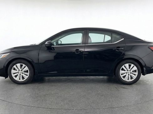 Used 2025 Nissan Sentra S image 5