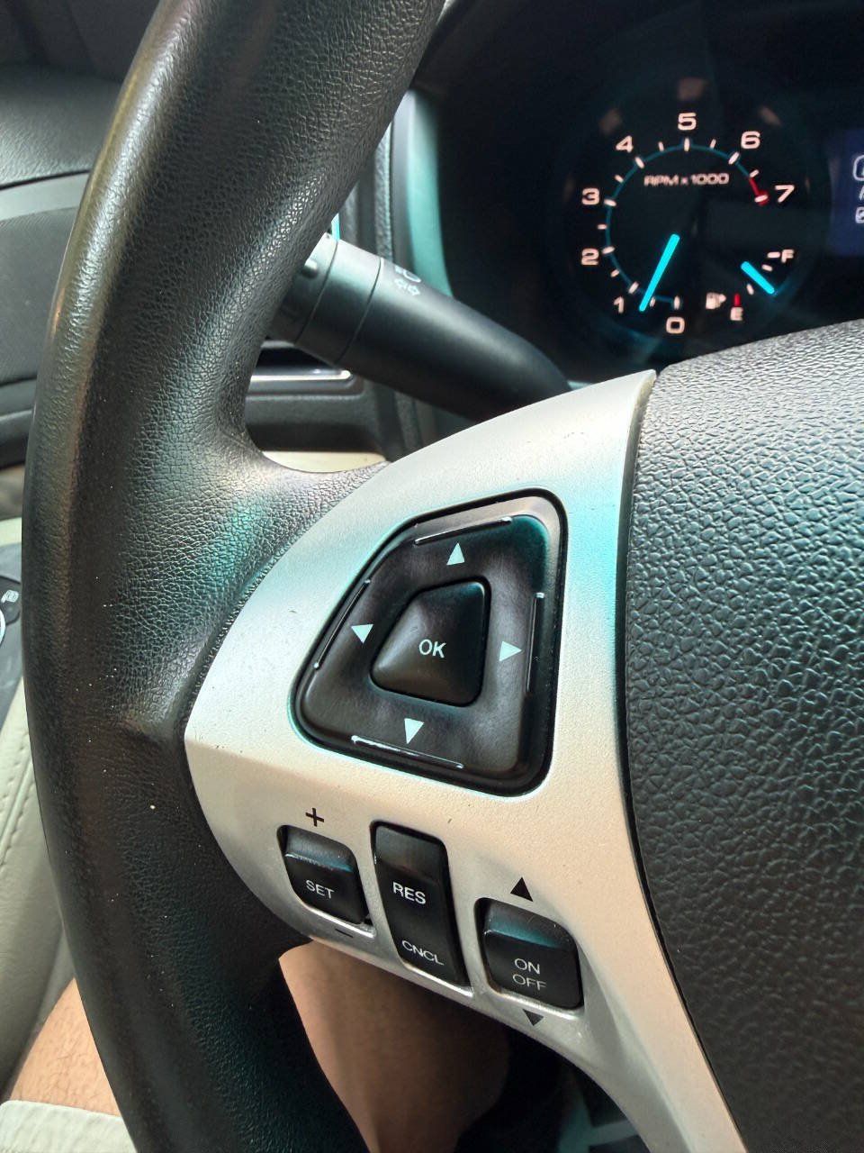 Used 2015 Ford Explorer FWD image 23