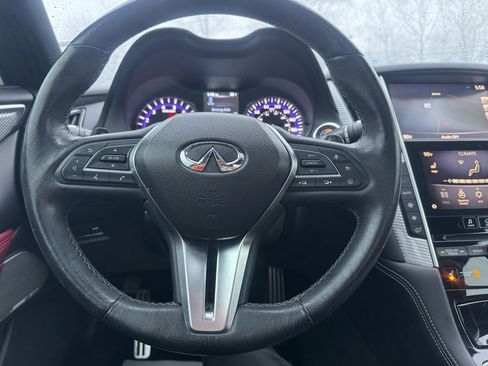 Used 2017 INFINITI Q60 Red Sport 400 image 31