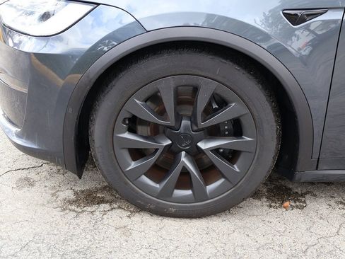 Used 2023 Tesla Model X image 20