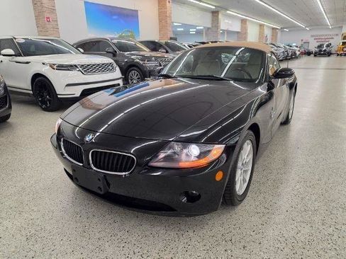 Used 2005 BMW Z4 2.5i RWD image 1