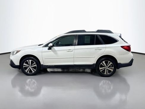 Used 2018 Subaru Outback 2.5i Limited AWD/4WD image 9
