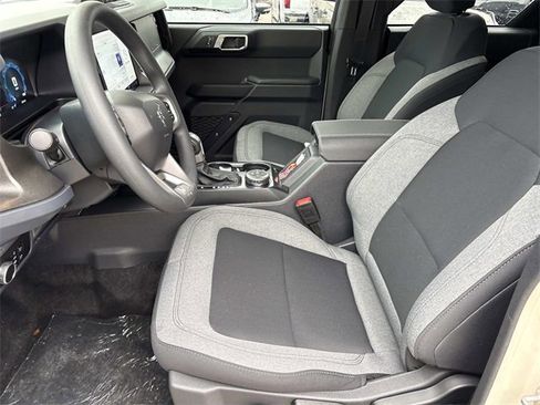 New 2025 Ford Bronco 4-Door image 20