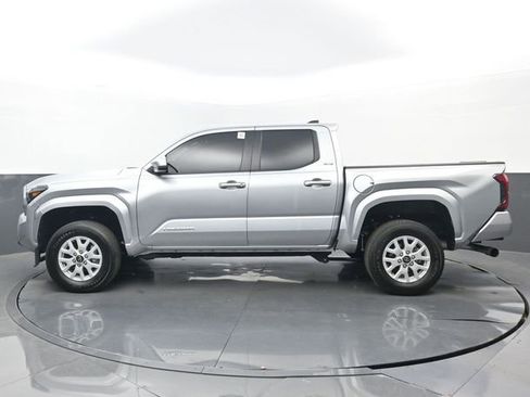 Used 2025 Toyota Tacoma SR5 image 20