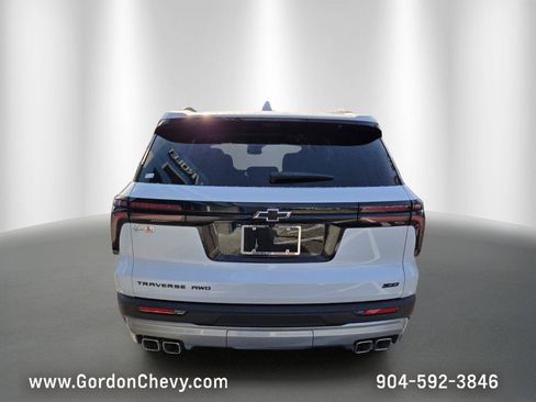New 2026 Chevrolet Traverse Z71 w/ Enhanced Driving Package AWD/4WD image 5