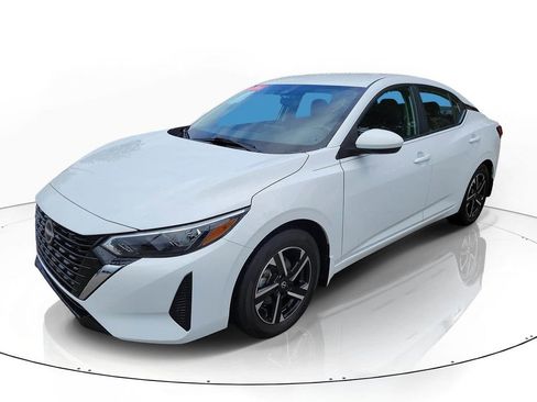 Certified 2025 Nissan Sentra SV w/ All-Weather Package image 4